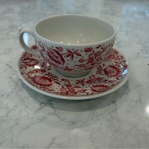 6 Floral Red and White Teacups and Saucers